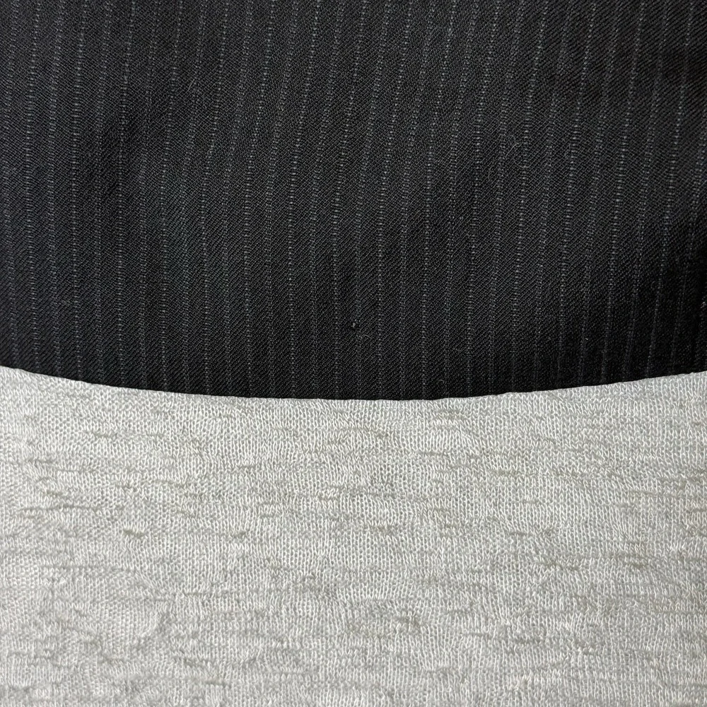 J Ferrar Men's Blazer Sport Coat Size 40R Black Pinstripe Wool Blend